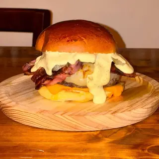 Hamburguesa La Manchega