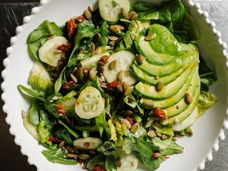 Зелений салат з авокадо (300g)