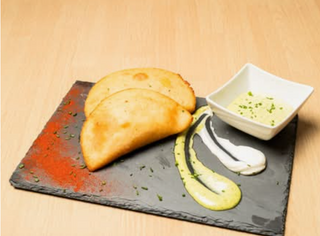 Empanada De Queso Y Jamón York