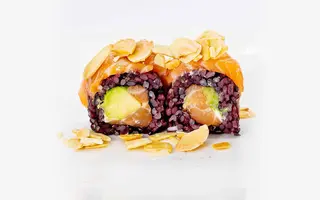 709 Black noyi roll