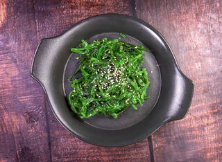 Салата Гома уакаме (140гр)