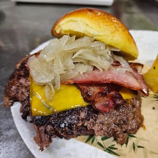 SMASH BACON CON CEBOLLA CARAMELIZADA