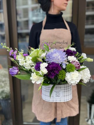 #10. ყუთის კომპოზიცია იასამნისფერ ტონებში