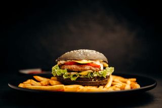 Beef Burger + cartofi pai