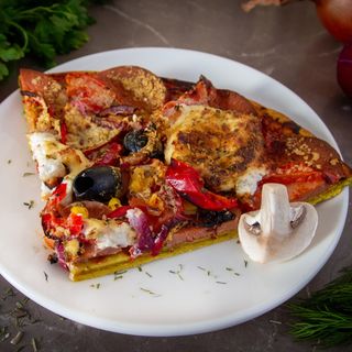 Pizza sa biljnom kobasicom