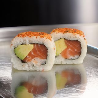 California Epicé Saumon (4 Pcs)