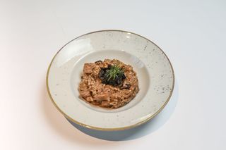 Rižoto sa svinjskim fileom i suvim šljivama 350 gr