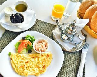 Ftour Beldi Omelette Fromage charcuterie 