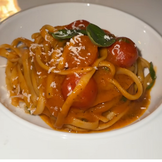 ESPAGUETIS SALSA DE TOMATE