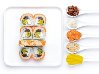 Sake Roll z Migdałami (5 szt.-190/8 szt.-350g)