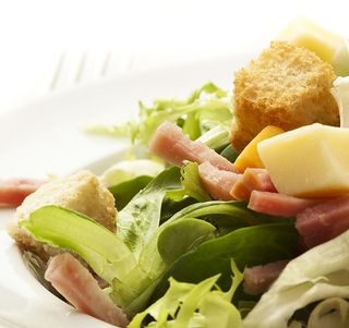 Salade variée au formage