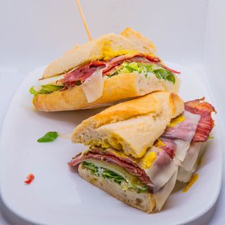 Bocadillo De Pastrami