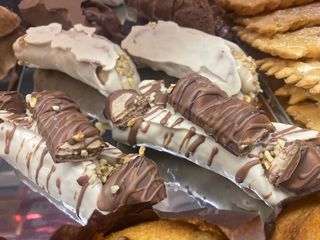 CANNOLO KINDER BUENO