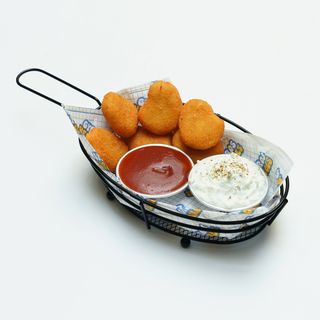 Chicken Hero Nuggets Box