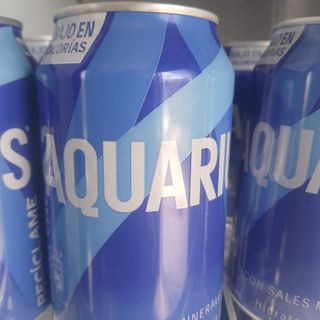 Aquarius limón lata