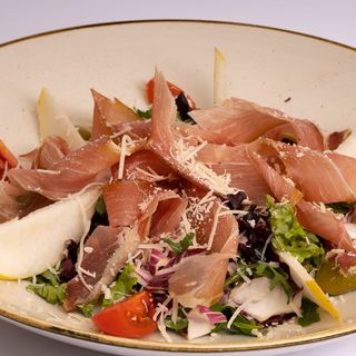 Salata sa pršutom
