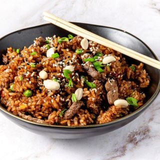 Жаренная говядина с рисом  300 гр