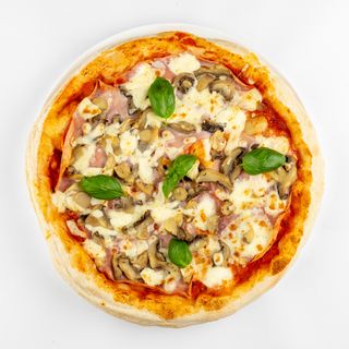 Pizza prosciutto e Funghi