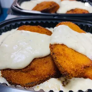 Mini cachopo con patatas a lo pobre 