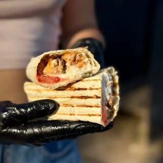 Сирна шаурма