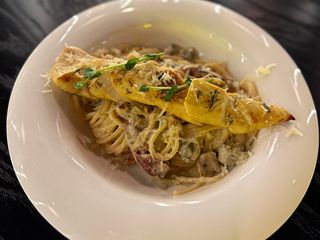 Паста з курячим філе