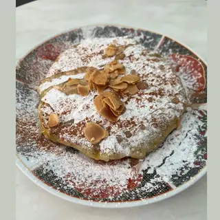 Bastila De Pollo Con Almendras