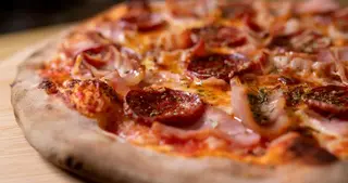 Pizza Carnívora  (34 Cm.)