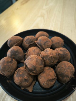 Trufas dátil y choc negro