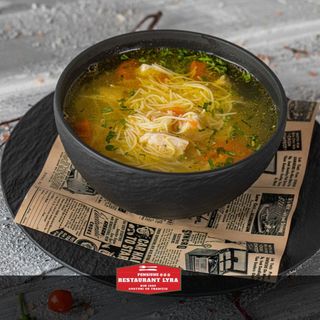 Supă de pui cu taitei