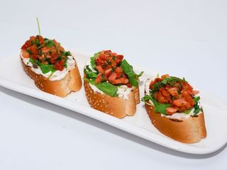 Брускети з в'яленими томатами (150г)