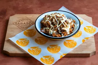 Loaded Fries Cu Pui si Sos Cheddar