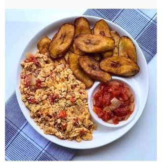 Fried Plantain & Egg Sauce