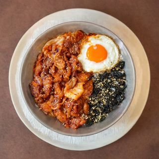 115A.Bibimbap coreano riso con pancetta piccante 韩国五花肉拌饭