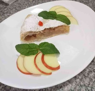 Placinta de Casa cu Mere si Scortisoara (post)