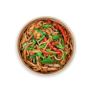 Prik thai dum z czarnym pieprzem , makaronem udon - Krewetka