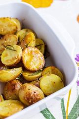 Картофель с розмарином 