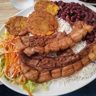 plato de chicharrón