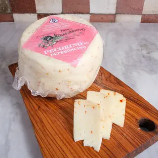 Pecorino al peperoncino  200 g