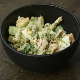 Салат з куркою та яйцем (200г)