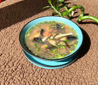 Supă cu fructe de mare (250g)