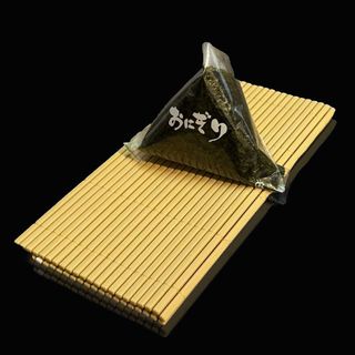 SALMON ONIGIRI (100g)