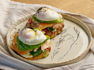 Оладки з цукіні та томленою червоною рибою (390г)