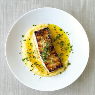 Crap la tigaie cu mamaliguta si mujdei