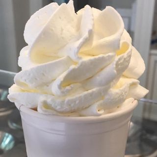 Coppa grande con panna montata 