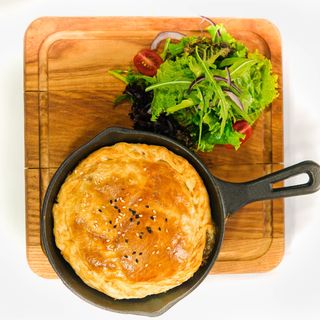 Бефстроганов в тесте