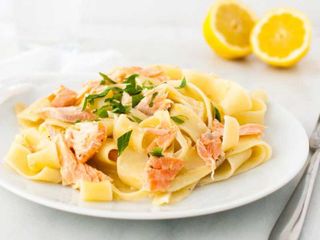 Tagliatelle s lososom