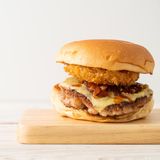 Crispy Chicken Burger