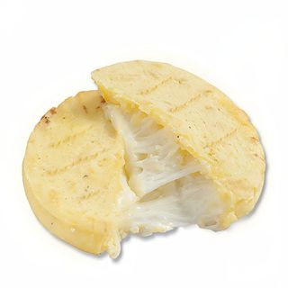 Arepa de queso blanco y dulce de guayabo