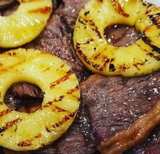 Bife Vaca c/ Ananás