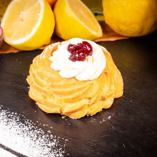 Zeppola Chantilly